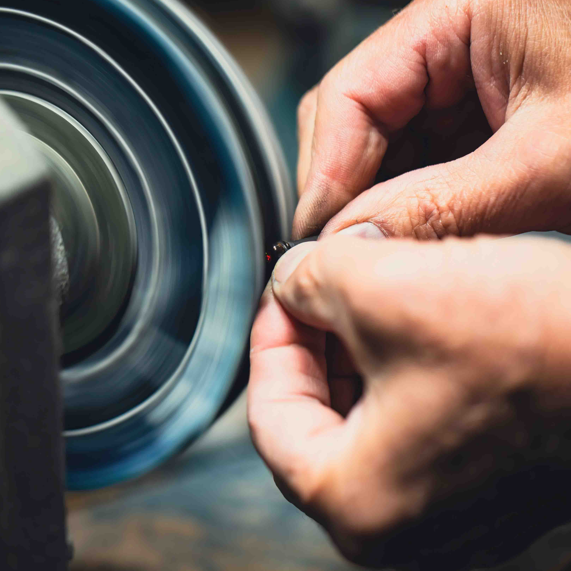 Petrs Violin & Guitar Shop |  BASIC MAINTENANCE