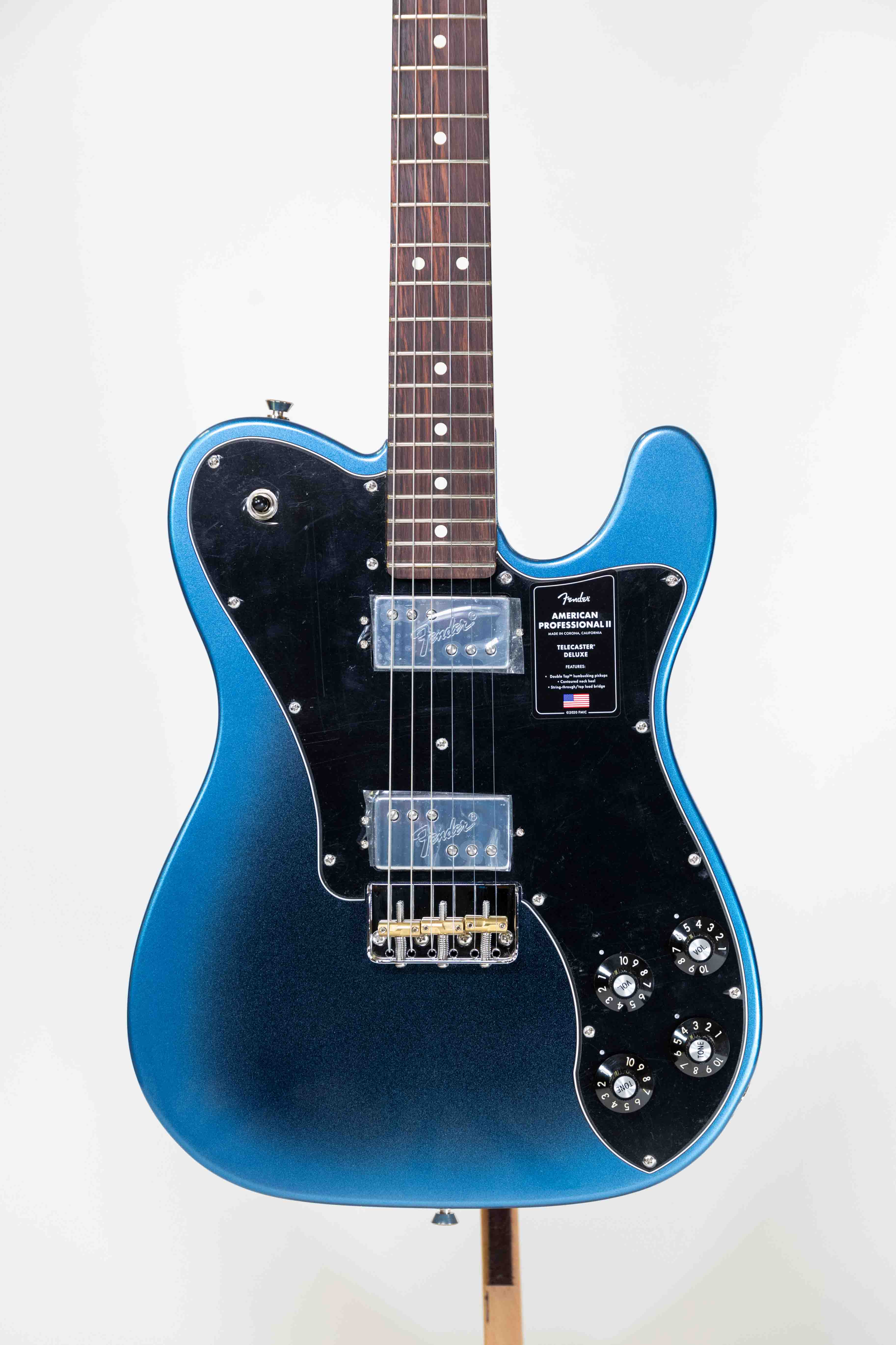 Fender AM Professional II Dark Knight Rosewood FingerBoard