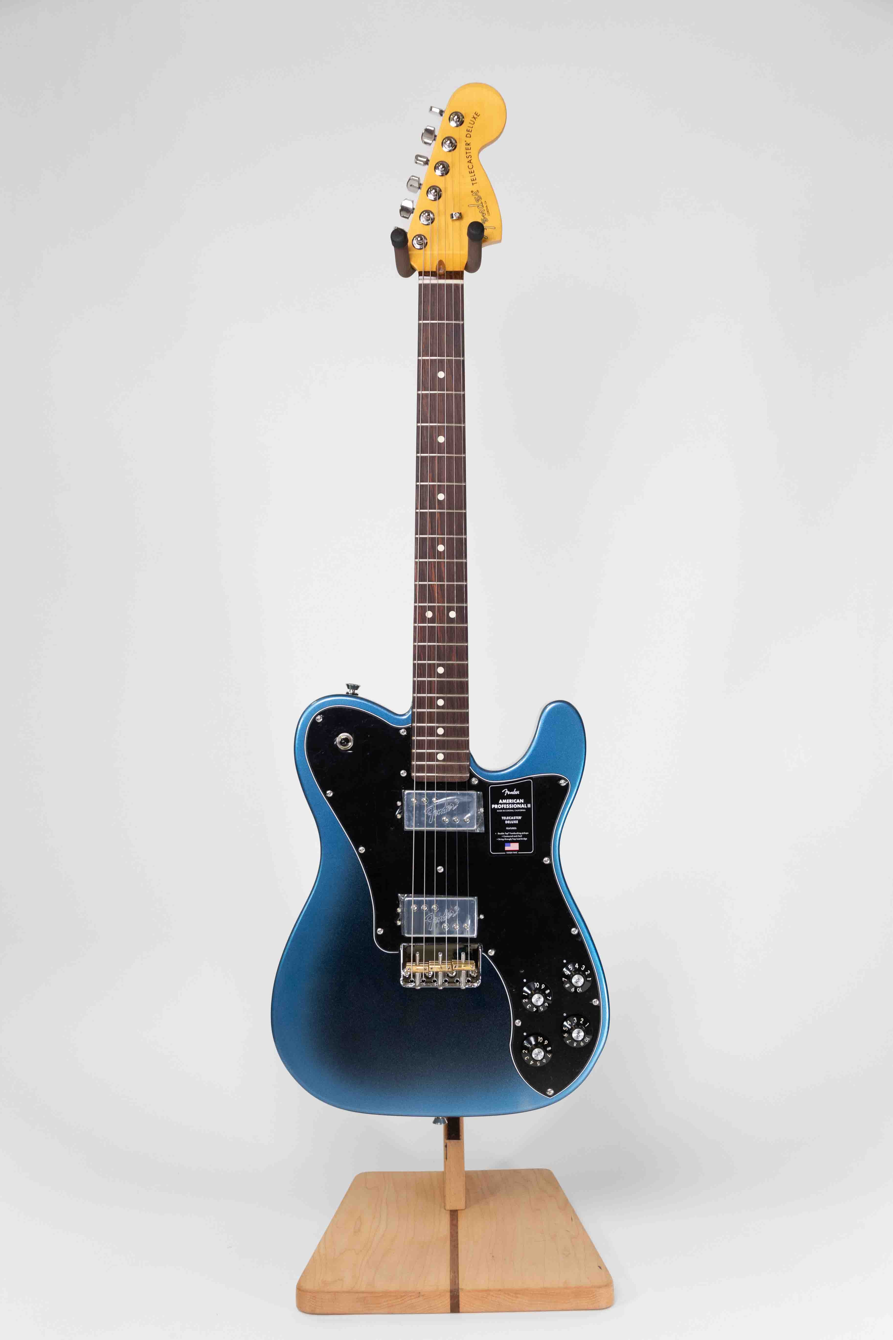 Fender AM Professional II Dark Knight Rosewood FingerBoard