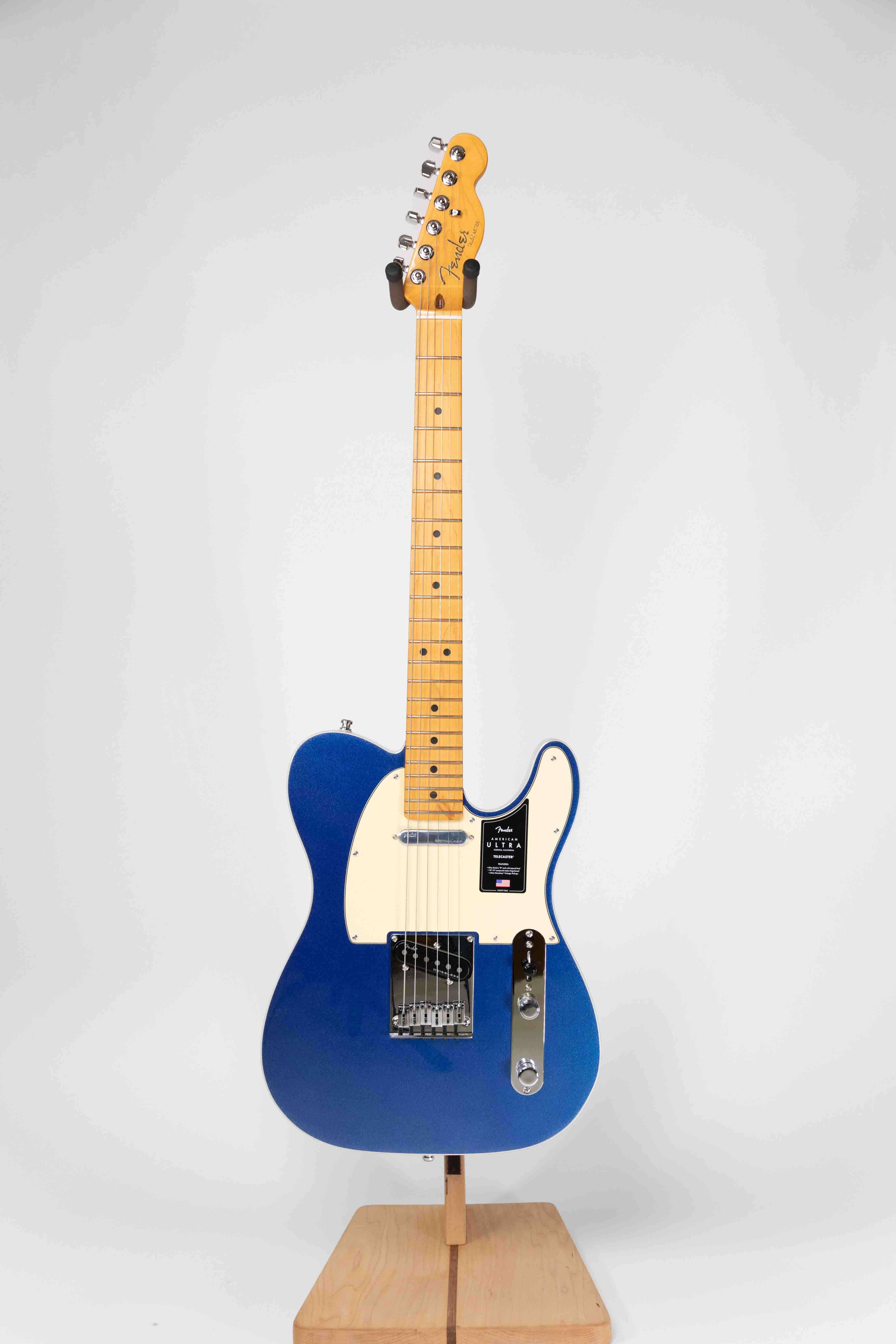 Fender American Ultra Telecaster Lake Cobra Blue Maple FB